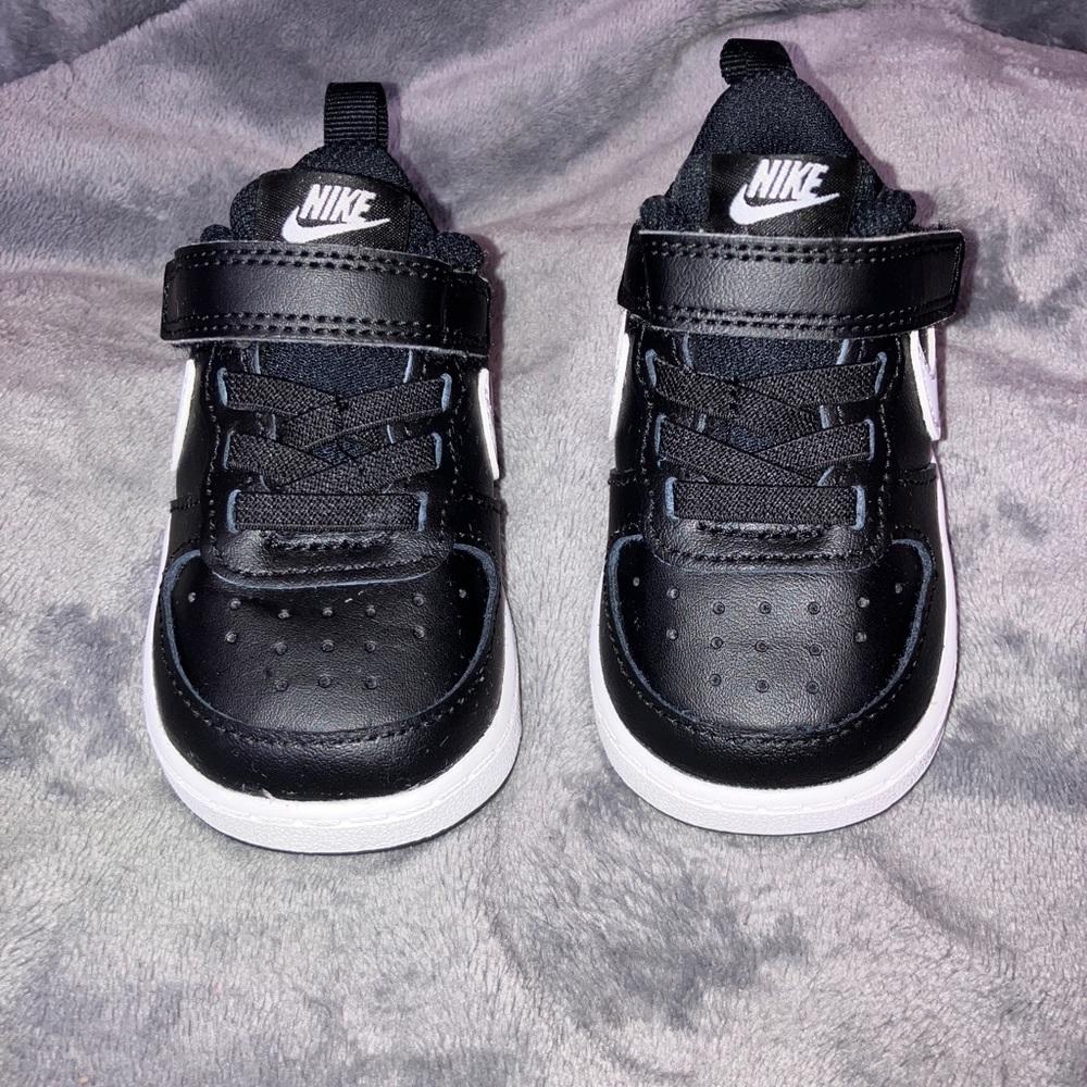 Infant Nike Air-force 1.. size 4c worn 2 times